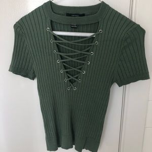🤍 Forever 21 - green top